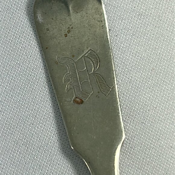 Vintage Brazil Silver Sugar Spoon Monogram Shell Shape 5.5" Long Silverplate - Picture 2 of 7